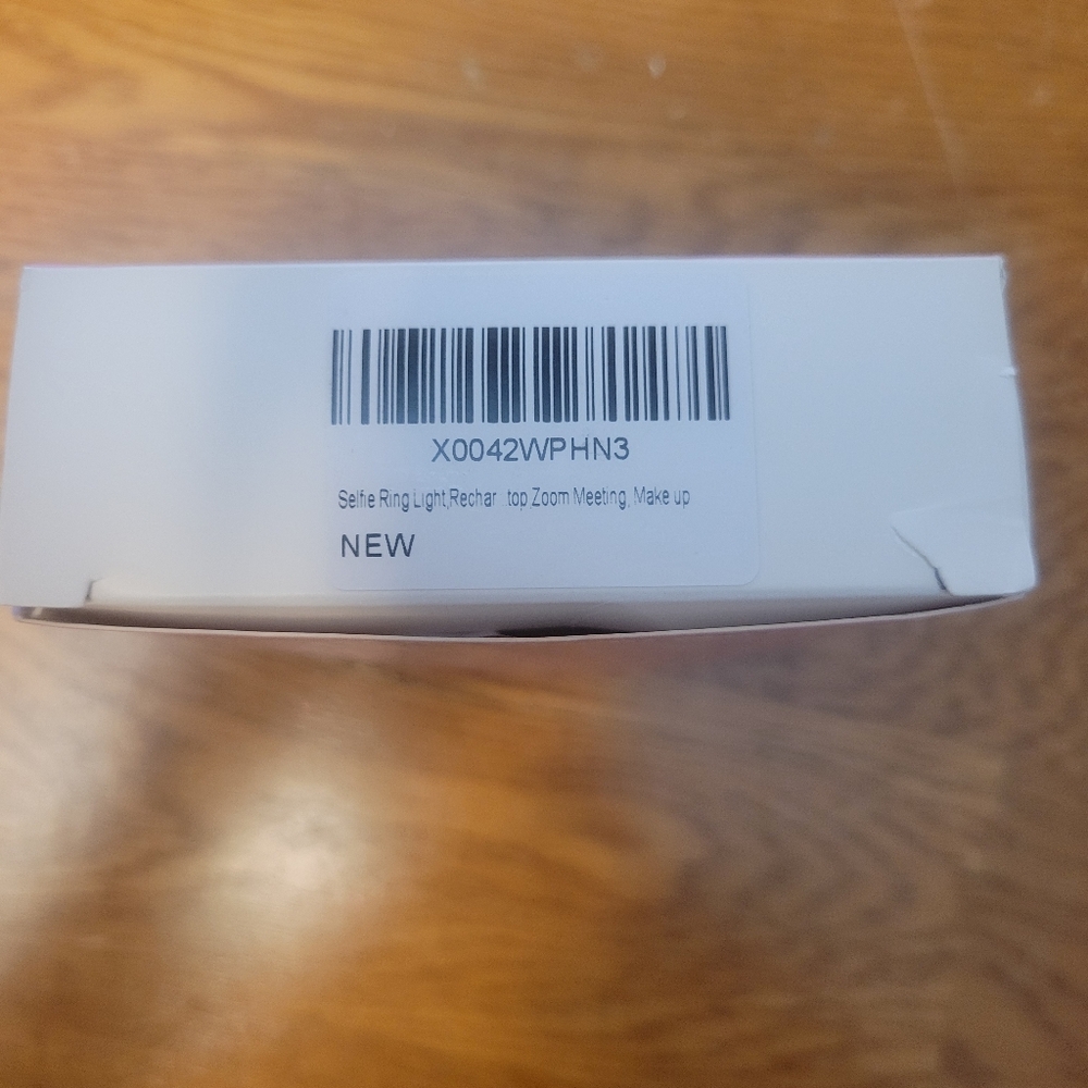 ***NIB*** LED selfie ring light - Picture 6 of 6